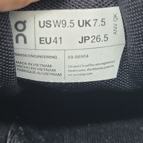 On Cloud 5 Womens Size 9.5 Black Athletic Shoes Running Walking Outdoors Casual - Picture 6 of 14